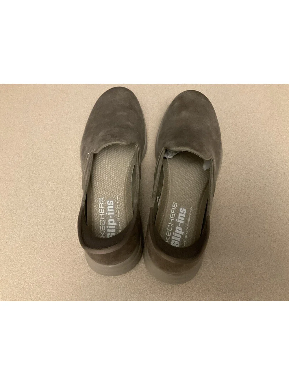 New! Womens Skechers Slip Ins On The Go Flex Captivating Walking Shoes. Size 9.5